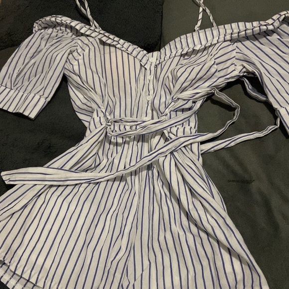 Woman’s stylish top size M - Picture 5 of 8